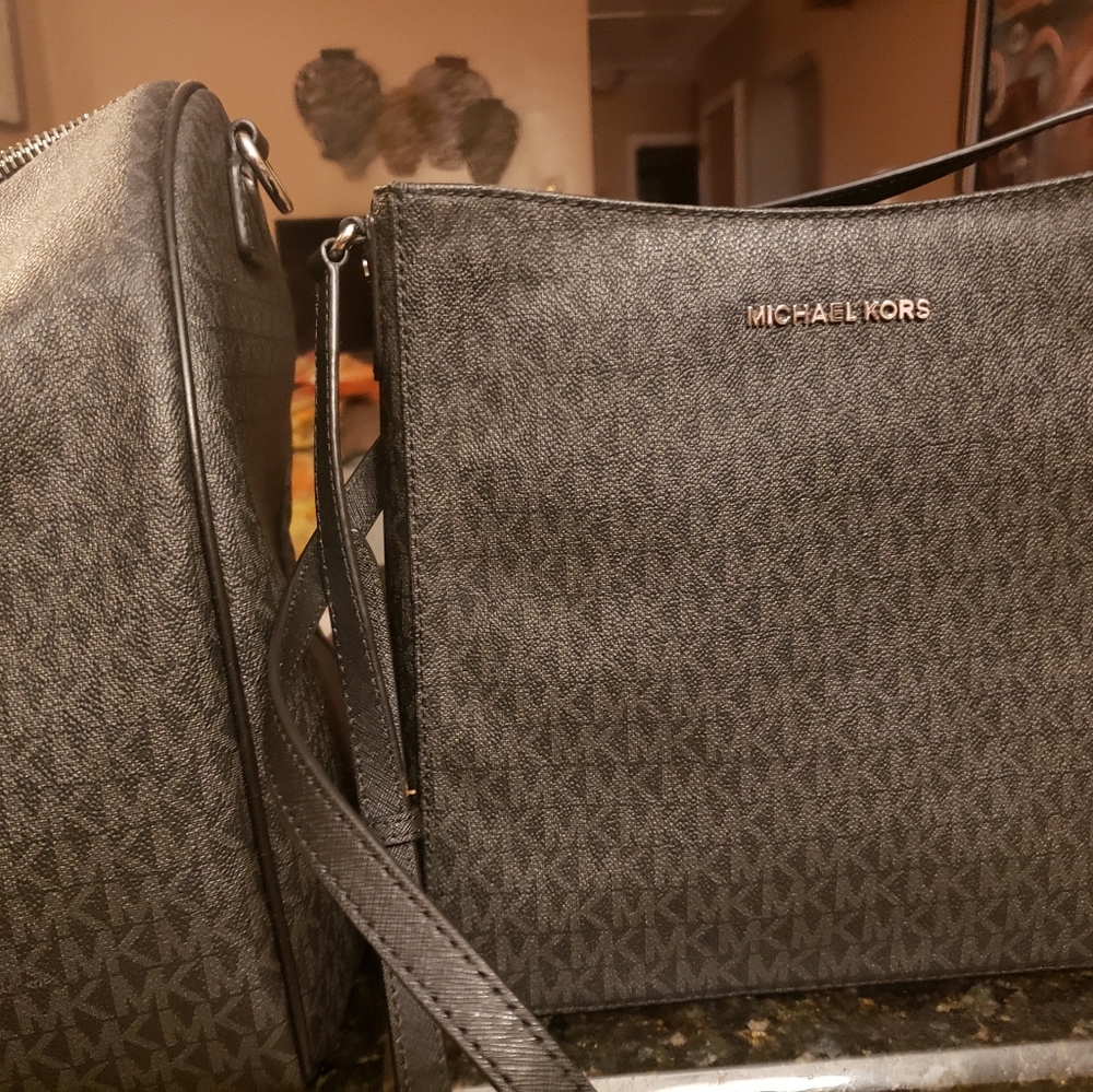 Michael Kors Set - Picture 3 of 5